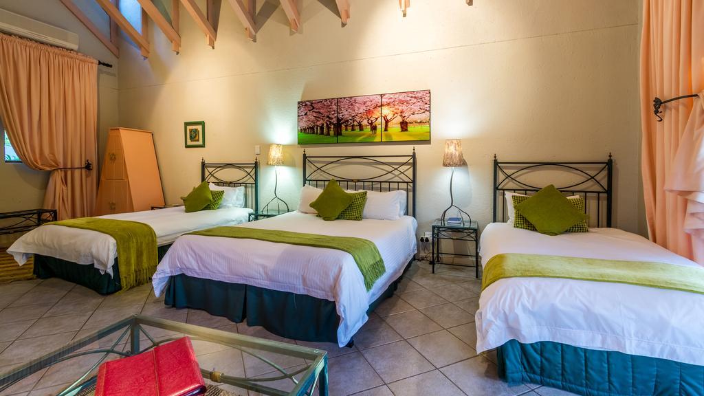 Joern'S Gaestehaus Mbombela Ruang foto