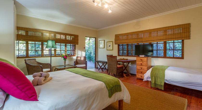 Joern'S Gaestehaus Mbombela Ruang foto
