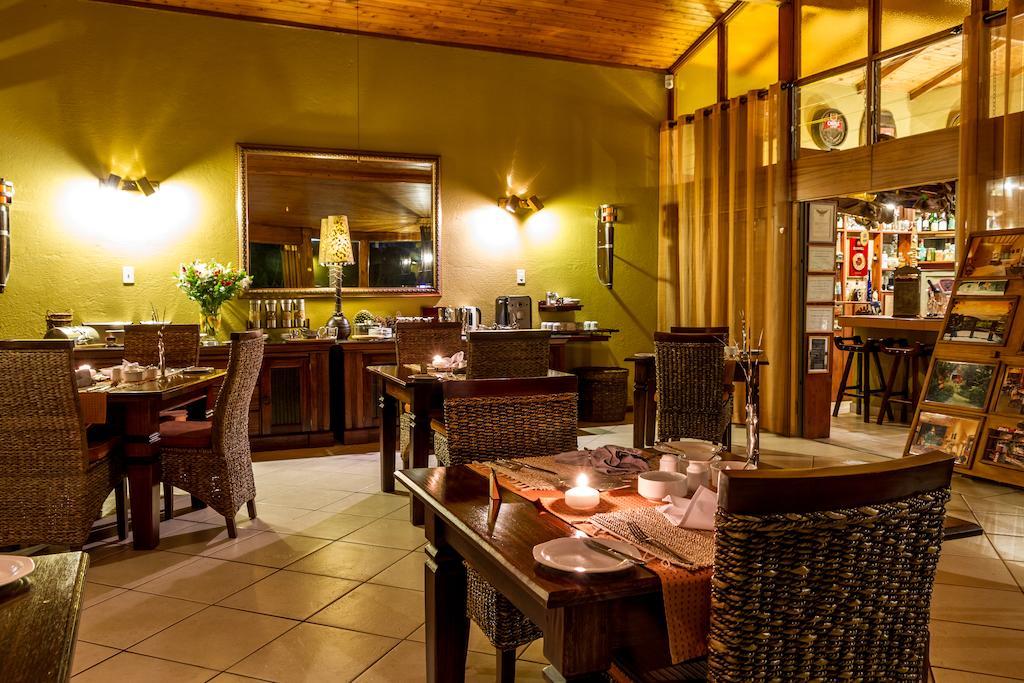 Joern'S Gaestehaus Mbombela Bagian luar foto