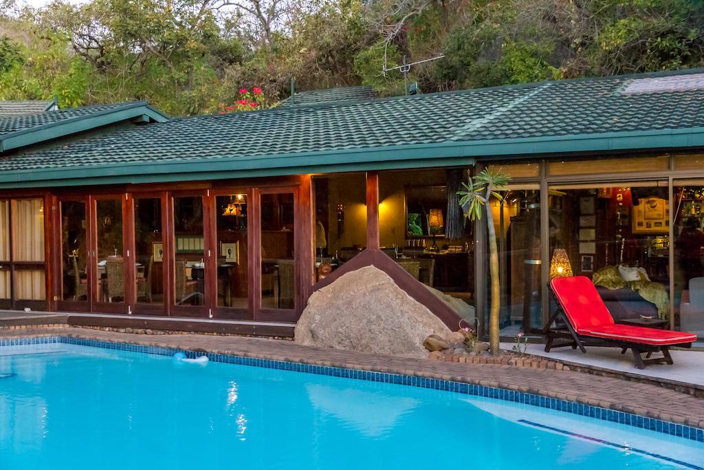 Joern'S Gaestehaus Mbombela Bagian luar foto